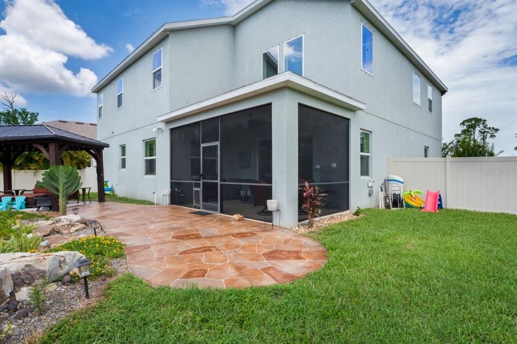 Activo con contrato: $499,900 (5 camas, 3 baños, 3198 Pies cuadrados)