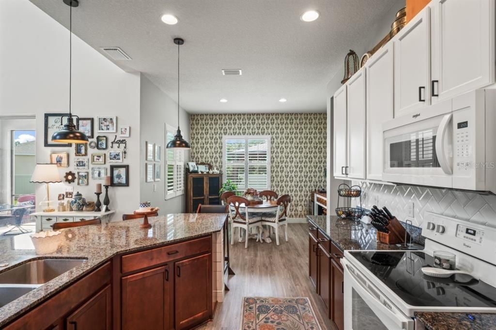 Activo con contrato: $499,900 (5 camas, 3 baños, 3198 Pies cuadrados)