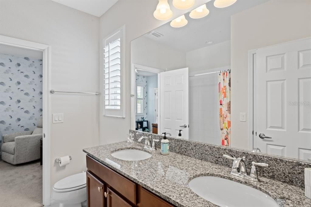 Activo con contrato: $499,900 (5 camas, 3 baños, 3198 Pies cuadrados)