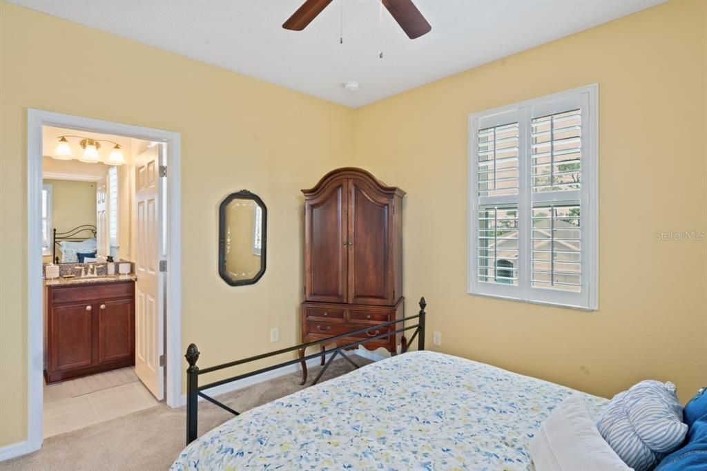 Activo con contrato: $499,900 (5 camas, 3 baños, 3198 Pies cuadrados)