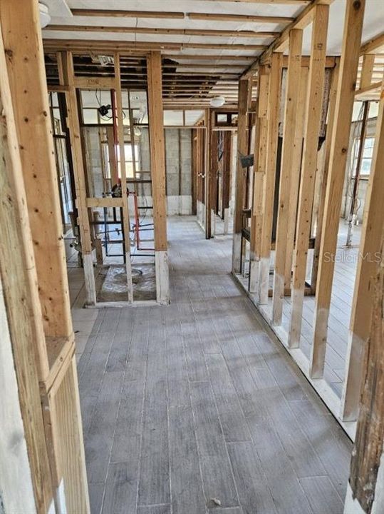 合同活跃: $110,000 (3 贝兹, 2 浴室, 1296 平方英尺)