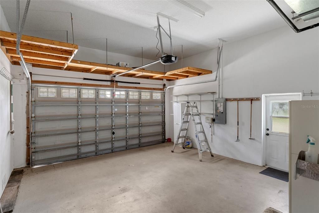 На продажу: $339,900 (3 спален, 2 ванн, 1823 Квадратных фут)