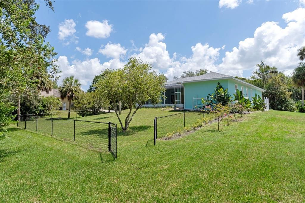 На продажу: $339,900 (3 спален, 2 ванн, 1823 Квадратных фут)