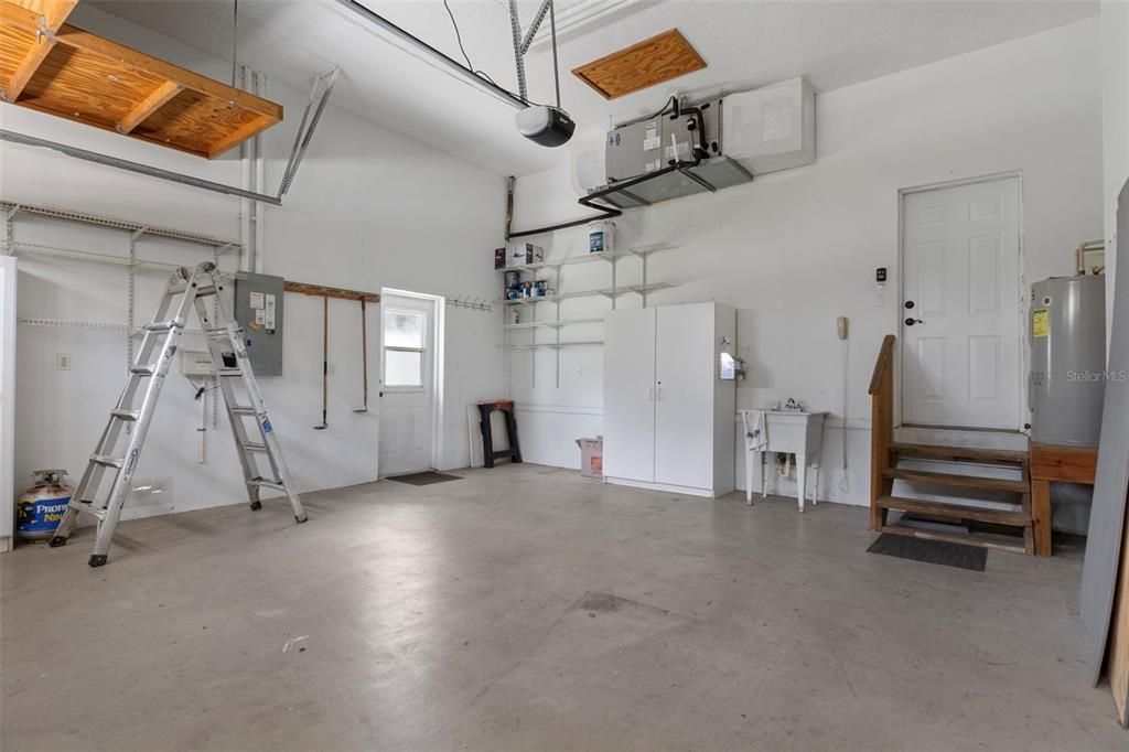 На продажу: $339,900 (3 спален, 2 ванн, 1823 Квадратных фут)