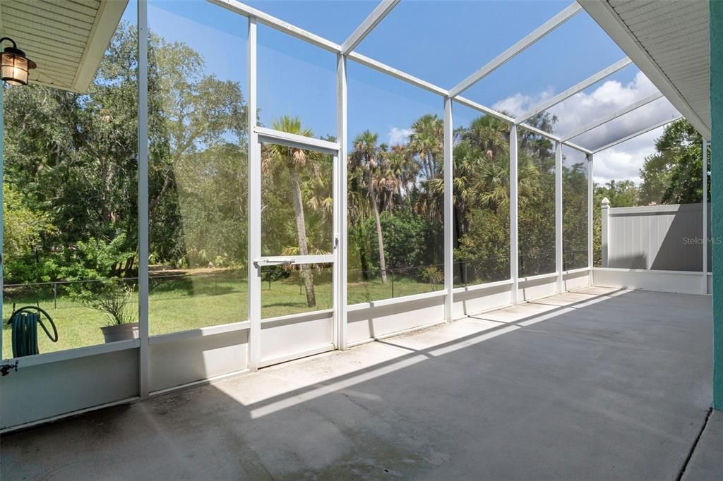 На продажу: $339,900 (3 спален, 2 ванн, 1823 Квадратных фут)