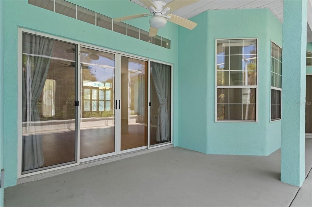 На продажу: $339,900 (3 спален, 2 ванн, 1823 Квадратных фут)