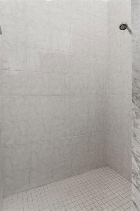 На продажу: $339,900 (3 спален, 2 ванн, 1823 Квадратных фут)