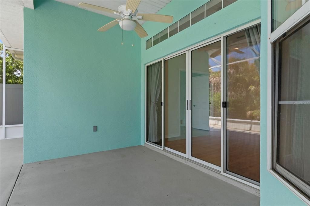 На продажу: $339,900 (3 спален, 2 ванн, 1823 Квадратных фут)