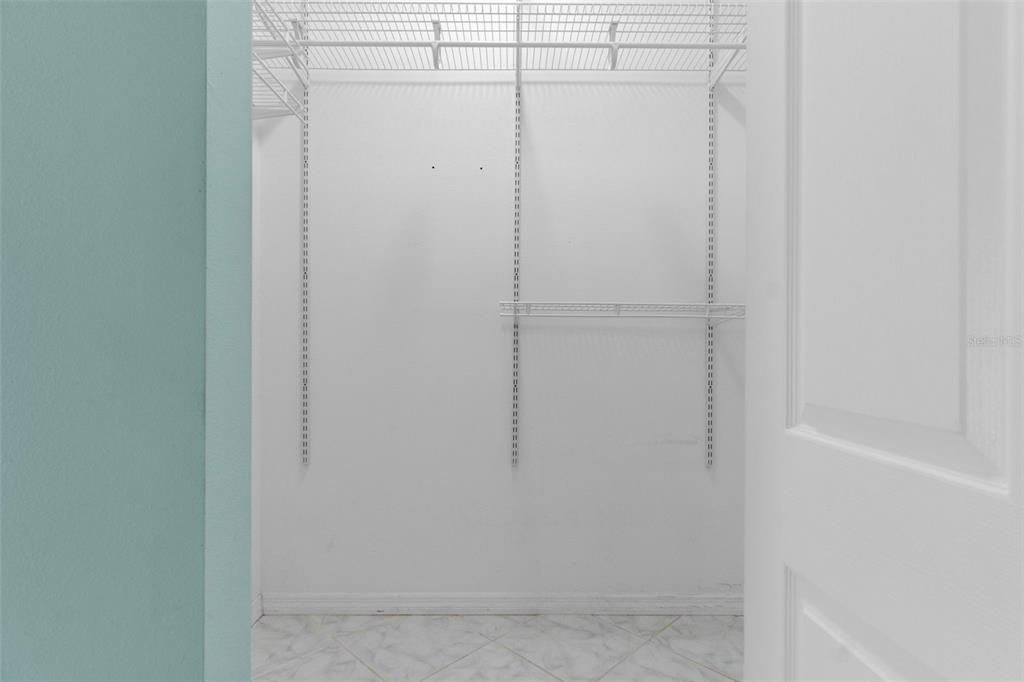 На продажу: $339,900 (3 спален, 2 ванн, 1823 Квадратных фут)