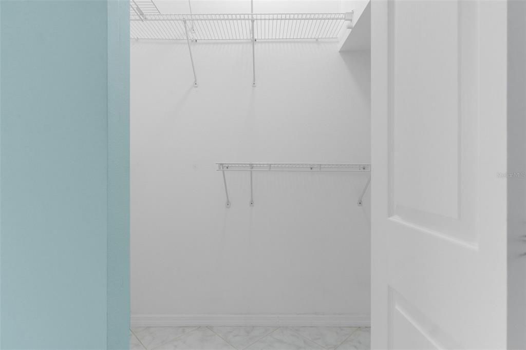 На продажу: $339,900 (3 спален, 2 ванн, 1823 Квадратных фут)