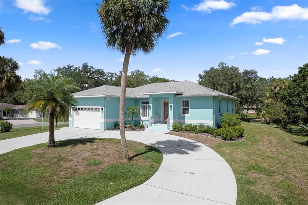 На продажу: $339,900 (3 спален, 2 ванн, 1823 Квадратных фут)