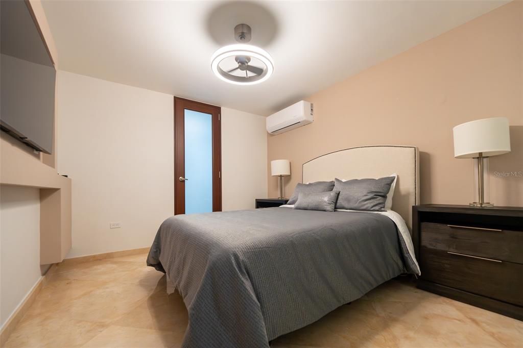 待售: $2,290,000 (4 贝兹, 5 浴室, 0 平方英尺)