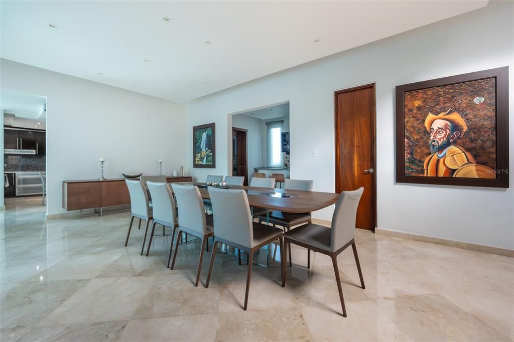 待售: $2,290,000 (4 贝兹, 5 浴室, 0 平方英尺)