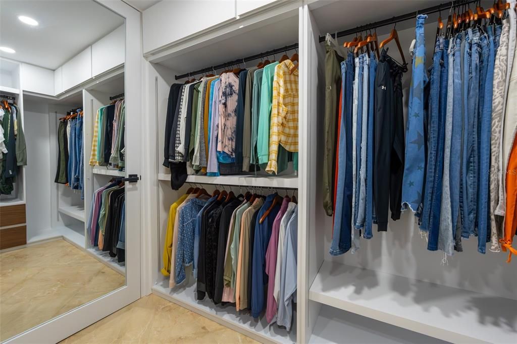 待售: $2,290,000 (4 贝兹, 5 浴室, 0 平方英尺)