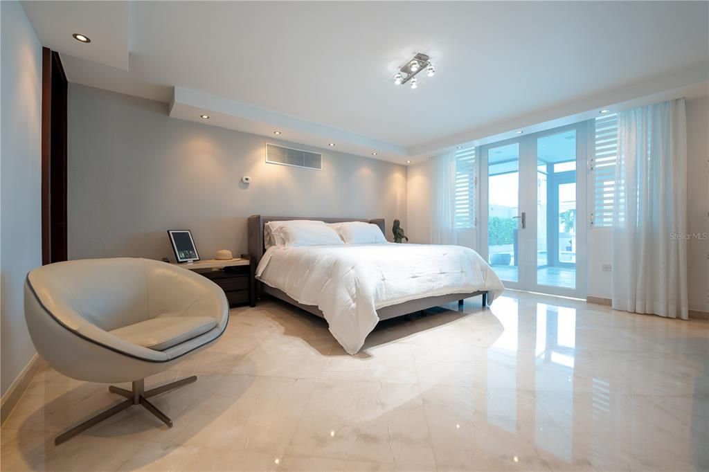 待售: $2,290,000 (4 贝兹, 5 浴室, 0 平方英尺)