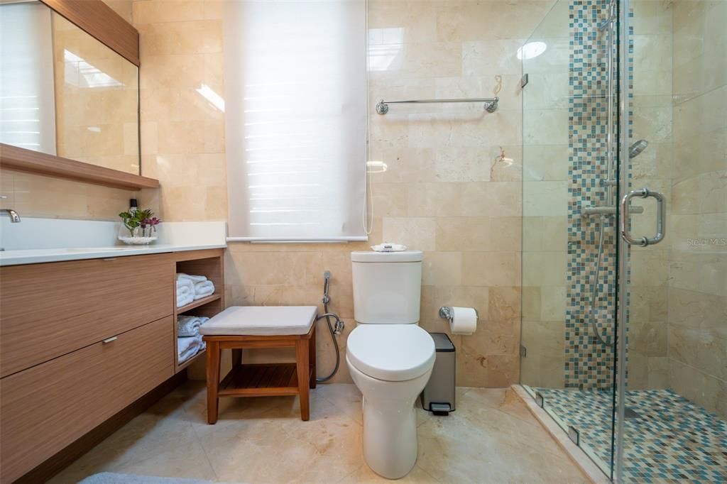 待售: $2,290,000 (4 贝兹, 5 浴室, 0 平方英尺)