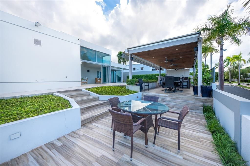 待售: $2,290,000 (4 贝兹, 5 浴室, 0 平方英尺)