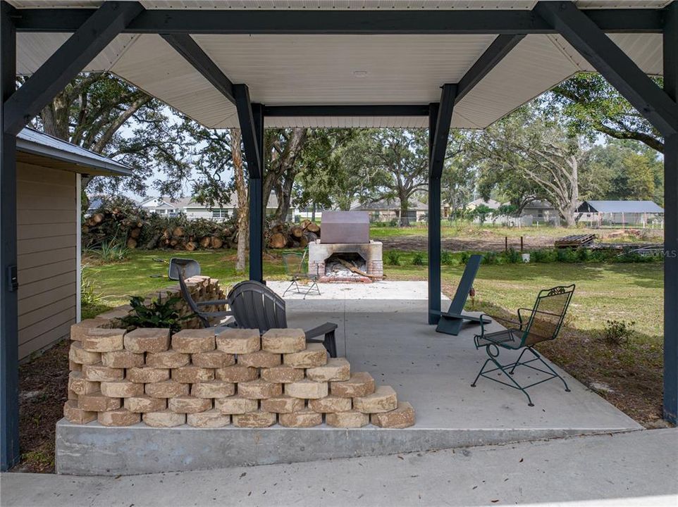 For Sale: $799,999 (4 beds, 3 baths, 5847 Square Feet)