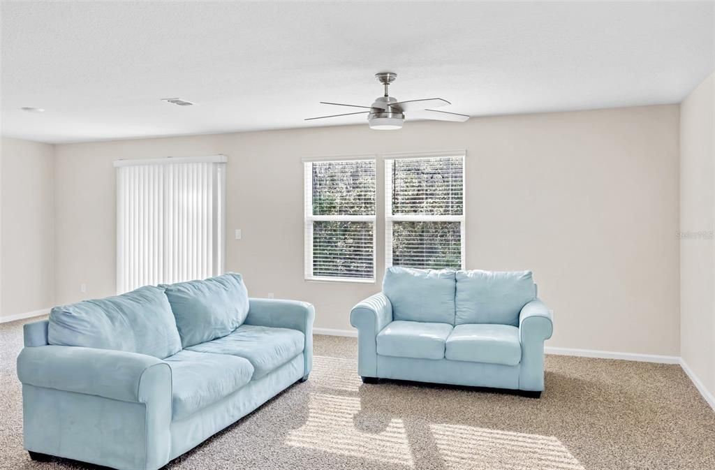 На продажу: $375,000 (4 спален, 2 ванн, 1856 Квадратных фут)