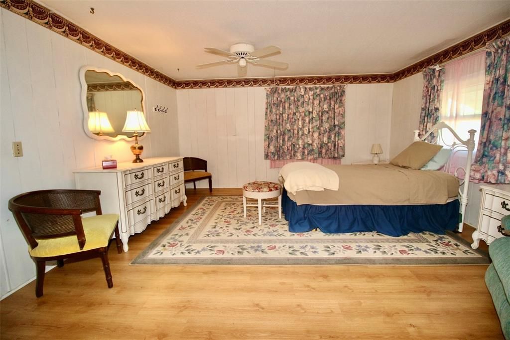 待售: $149,000 (3 贝兹, 2 浴室, 1590 平方英尺)