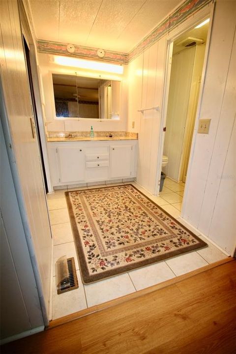 待售: $149,000 (3 贝兹, 2 浴室, 1590 平方英尺)