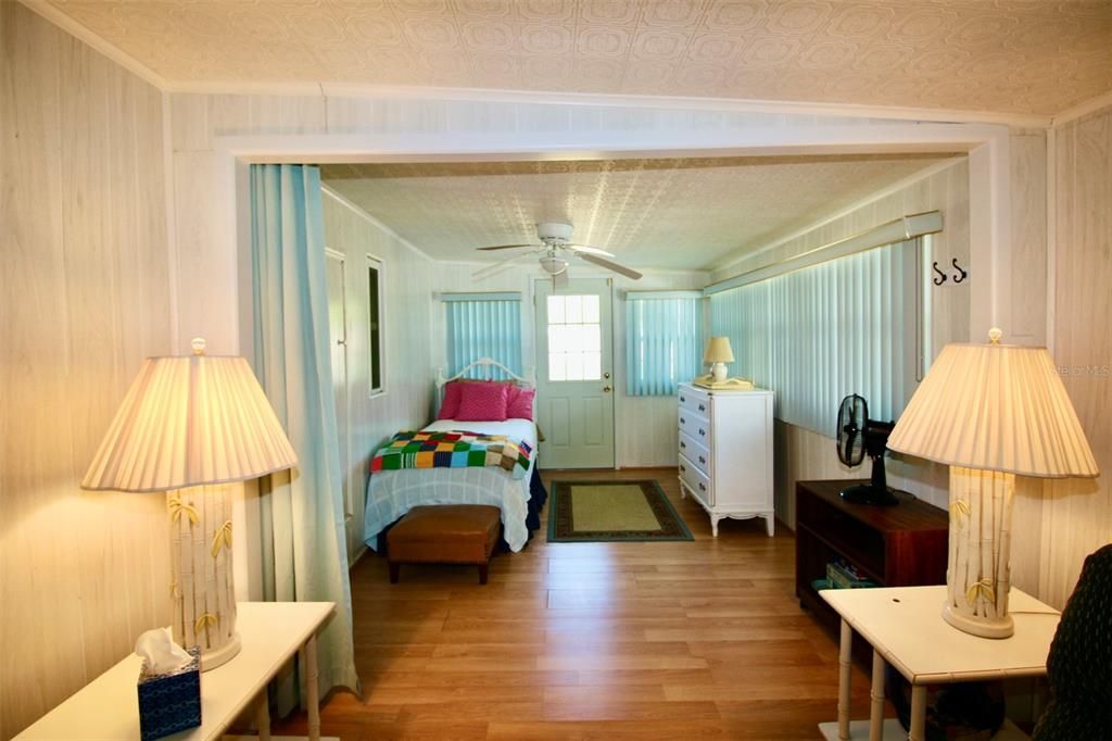 待售: $149,000 (3 贝兹, 2 浴室, 1590 平方英尺)