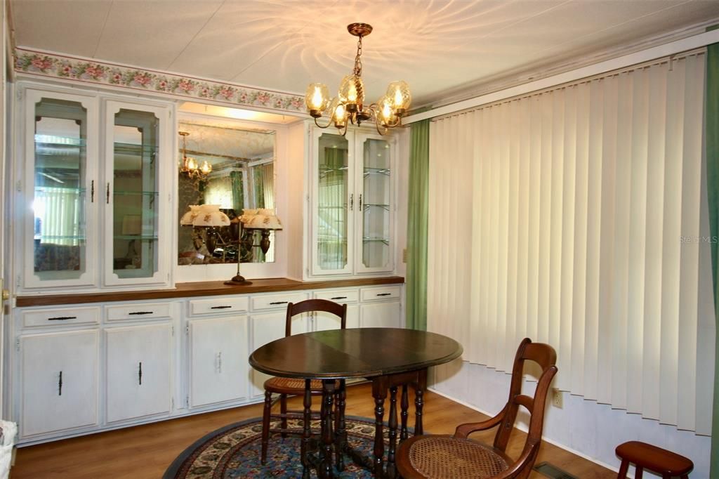 待售: $149,000 (3 贝兹, 2 浴室, 1590 平方英尺)