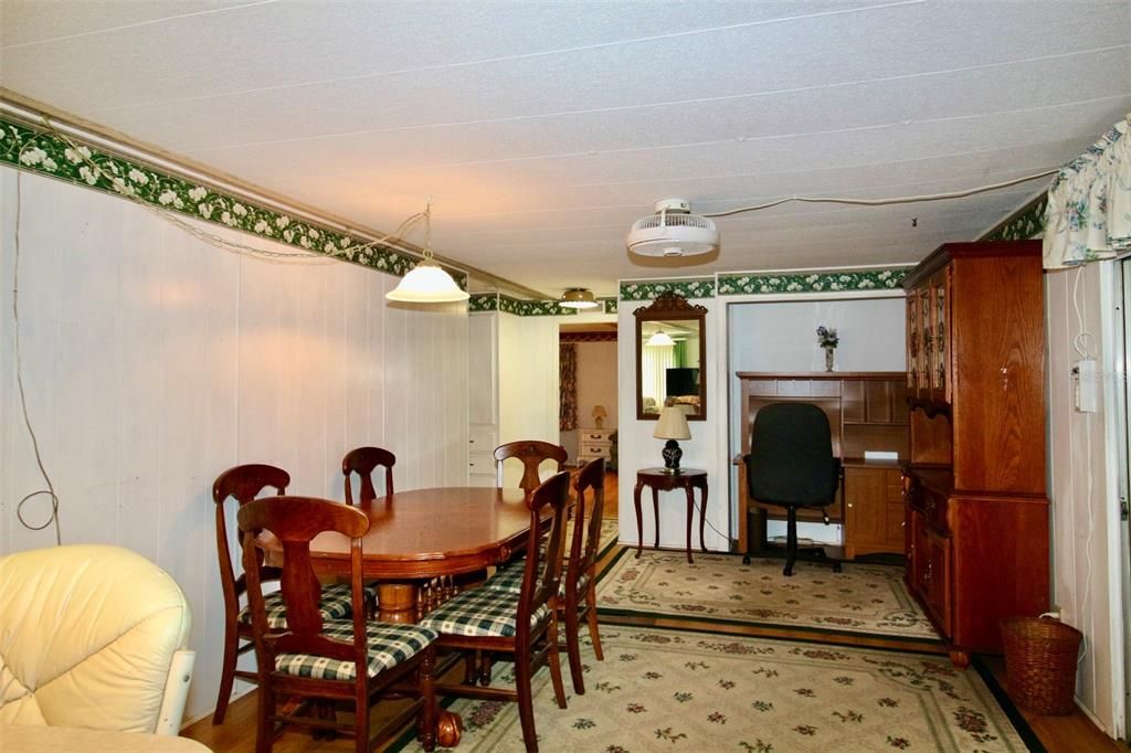 待售: $149,000 (3 贝兹, 2 浴室, 1590 平方英尺)