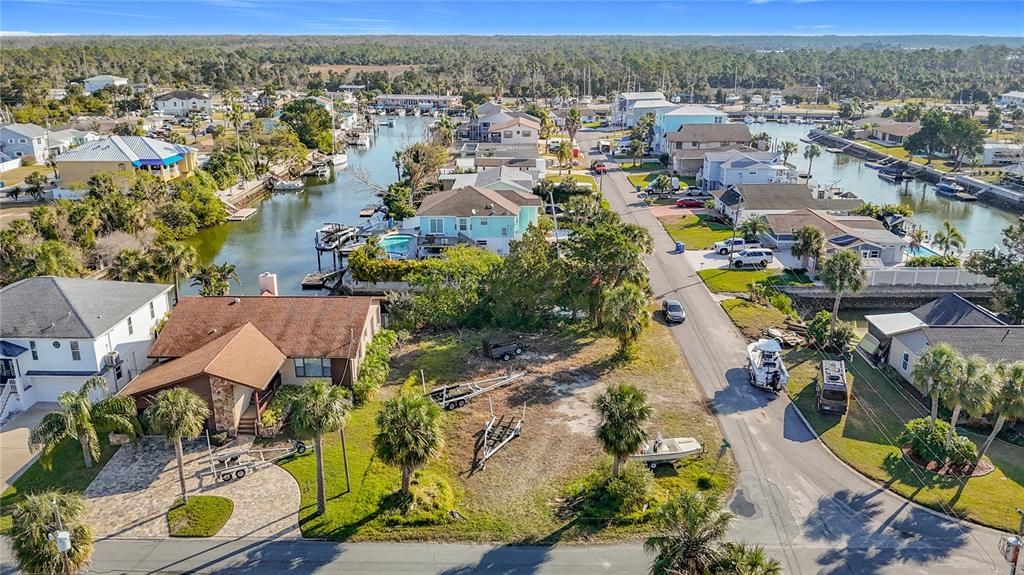 待售: $149,000 (0.14 acres)