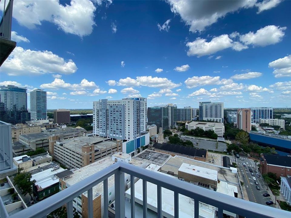 For Sale: $205,000 (1 beds, 1 baths, 615 Square Feet)