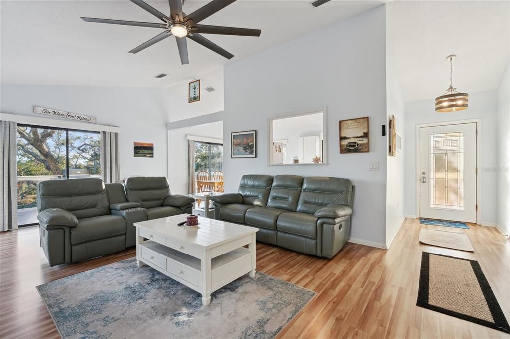 En Venta: $535,000 (2 camas, 2 baños, 1262 Pies cuadrados)