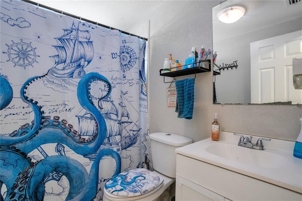 For Sale: $140,000 (3 beds, 1 baths, 1056 Square Feet)