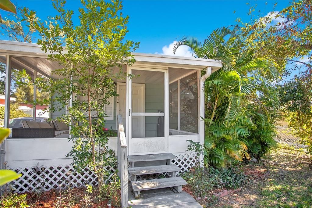 For Sale: $140,000 (3 beds, 1 baths, 1056 Square Feet)