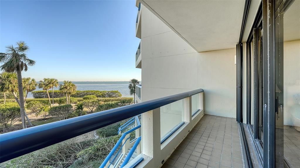 合同活跃: $748,750 (3 贝兹, 2 浴室, 2039 平方英尺)