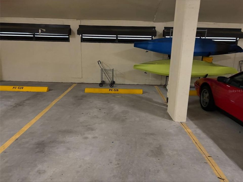 合同活跃: $748,750 (3 贝兹, 2 浴室, 2039 平方英尺)