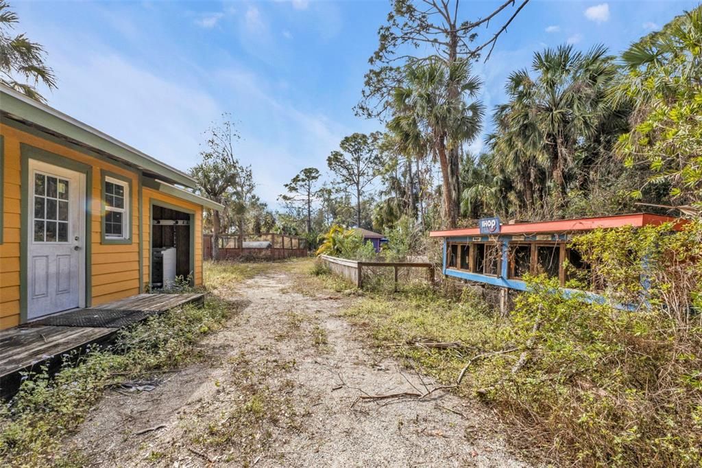 For Sale: $1,350,000 (4 beds, 3 baths, 2096 Square Feet)