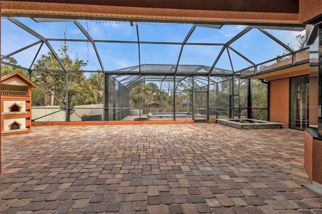 For Sale: $1,350,000 (4 beds, 3 baths, 2096 Square Feet)