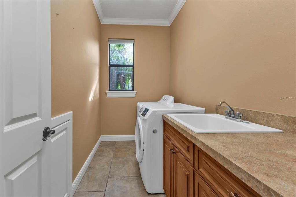 For Sale: $1,350,000 (4 beds, 3 baths, 2096 Square Feet)