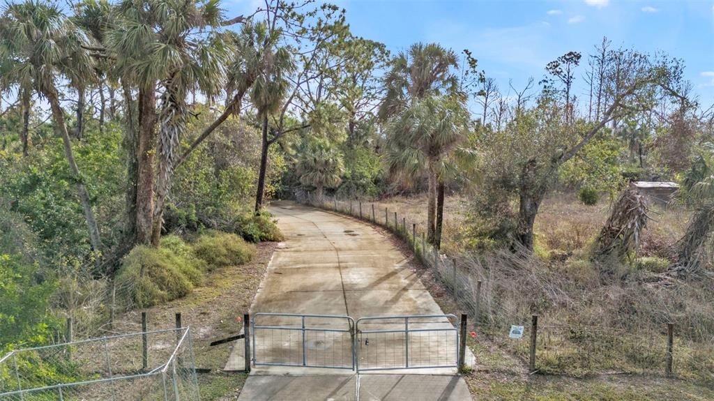 For Sale: $1,350,000 (4 beds, 3 baths, 2096 Square Feet)