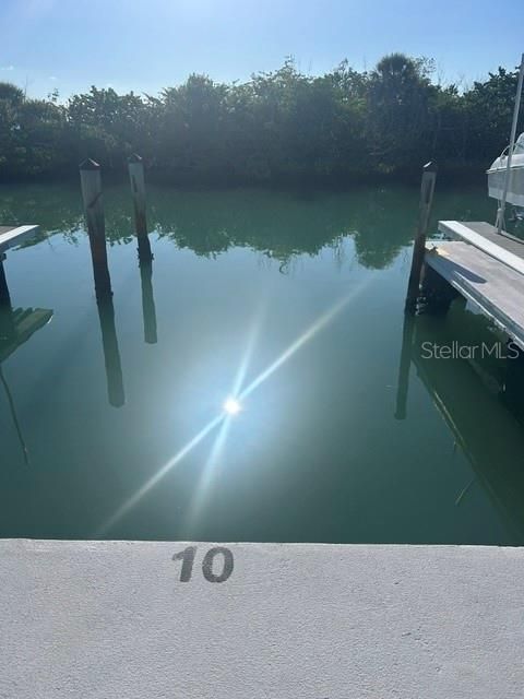 En Venta: $2,800,000 (0.33 acres)
