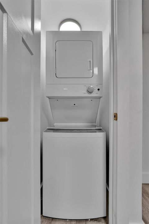 待售: $1,099,000 (6 贝兹, 0 浴室, 2710 平方英尺)