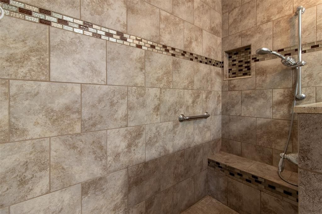 En Venta: $169,500 (2 camas, 2 baños, 957 Pies cuadrados)