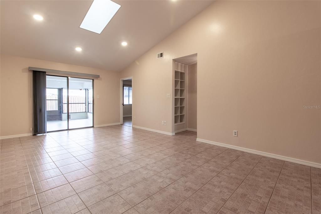 En Venta: $169,500 (2 camas, 2 baños, 957 Pies cuadrados)