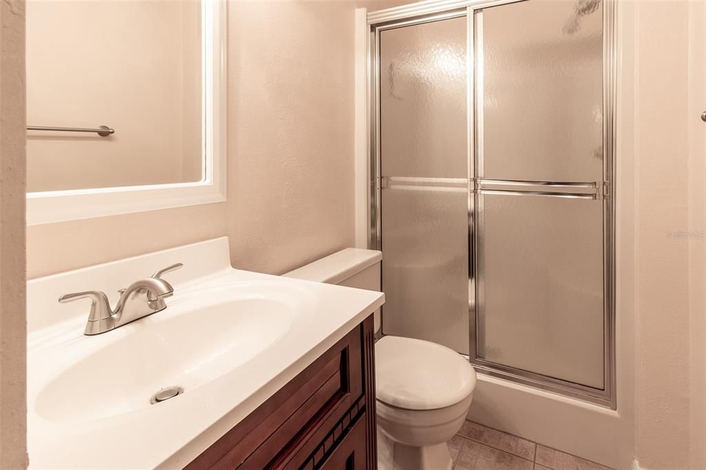 En Venta: $169,500 (2 camas, 2 baños, 957 Pies cuadrados)