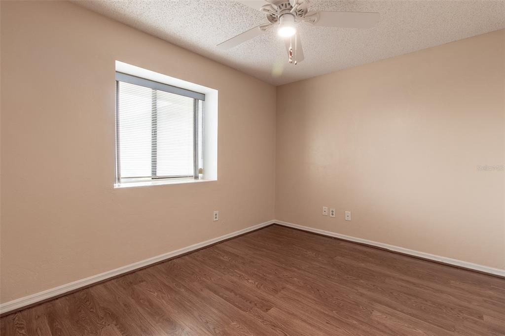 En Venta: $169,500 (2 camas, 2 baños, 957 Pies cuadrados)