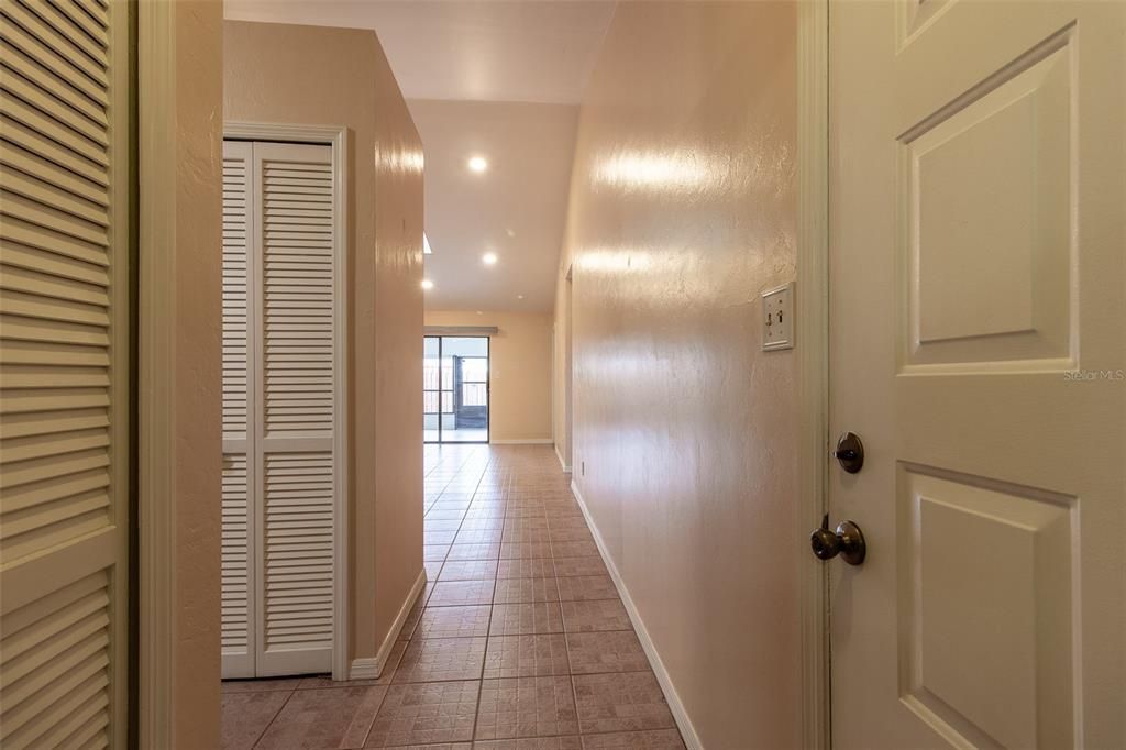 En Venta: $169,500 (2 camas, 2 baños, 957 Pies cuadrados)