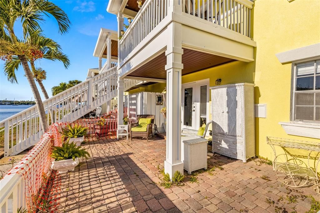 Под контрактом: $200,000 (1 спален, 1 ванн, 646 Квадратных фут)