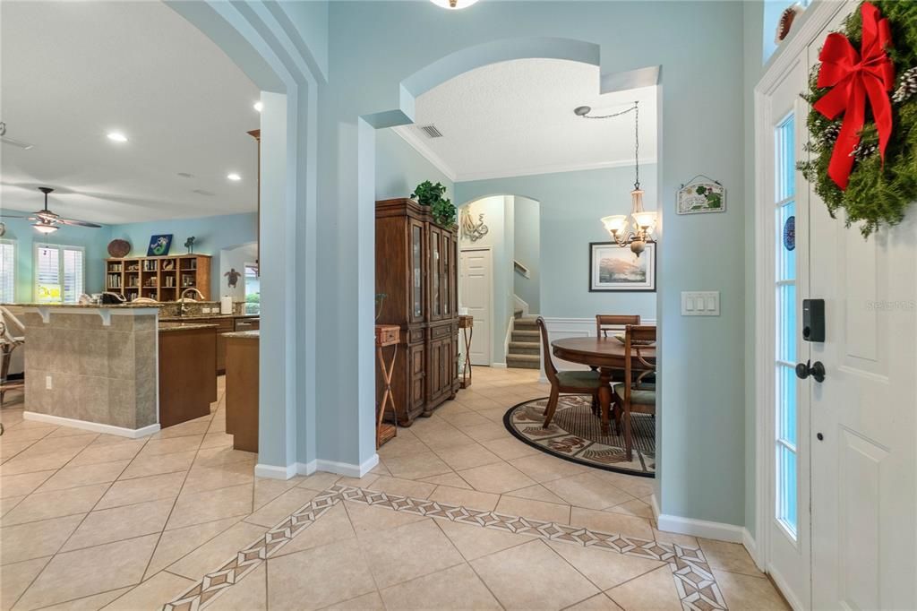 待售: $629,000 (4 贝兹, 3 浴室, 2560 平方英尺)