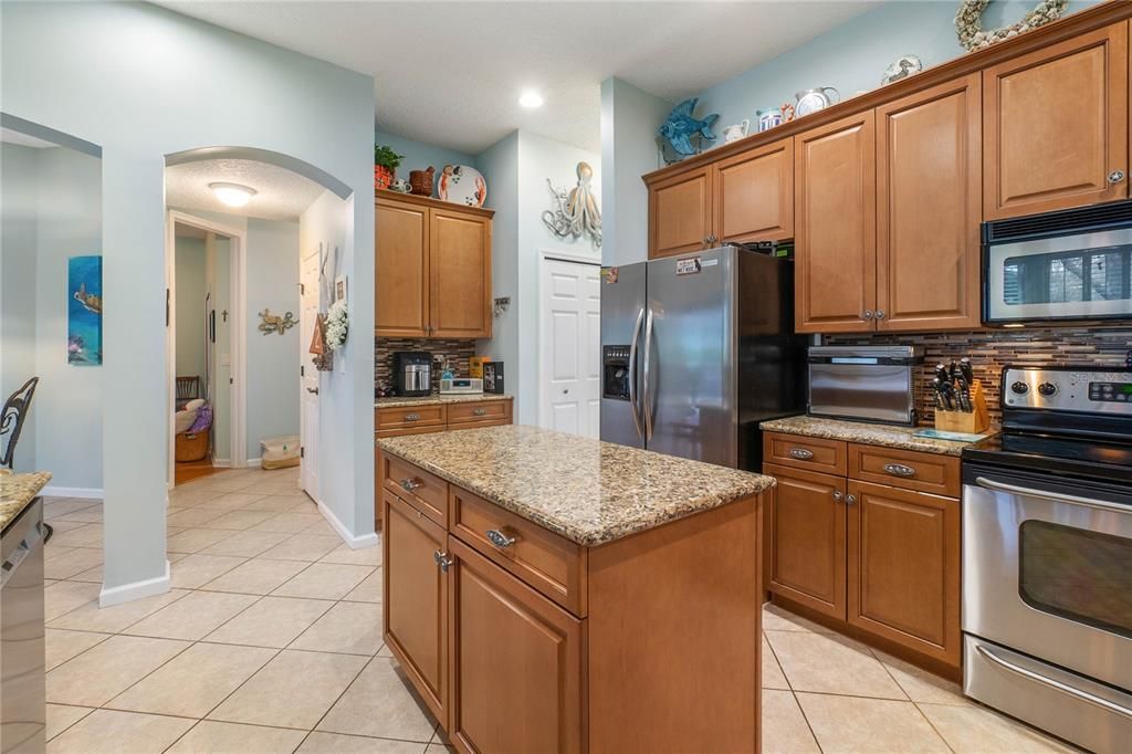 待售: $629,000 (4 贝兹, 3 浴室, 2560 平方英尺)