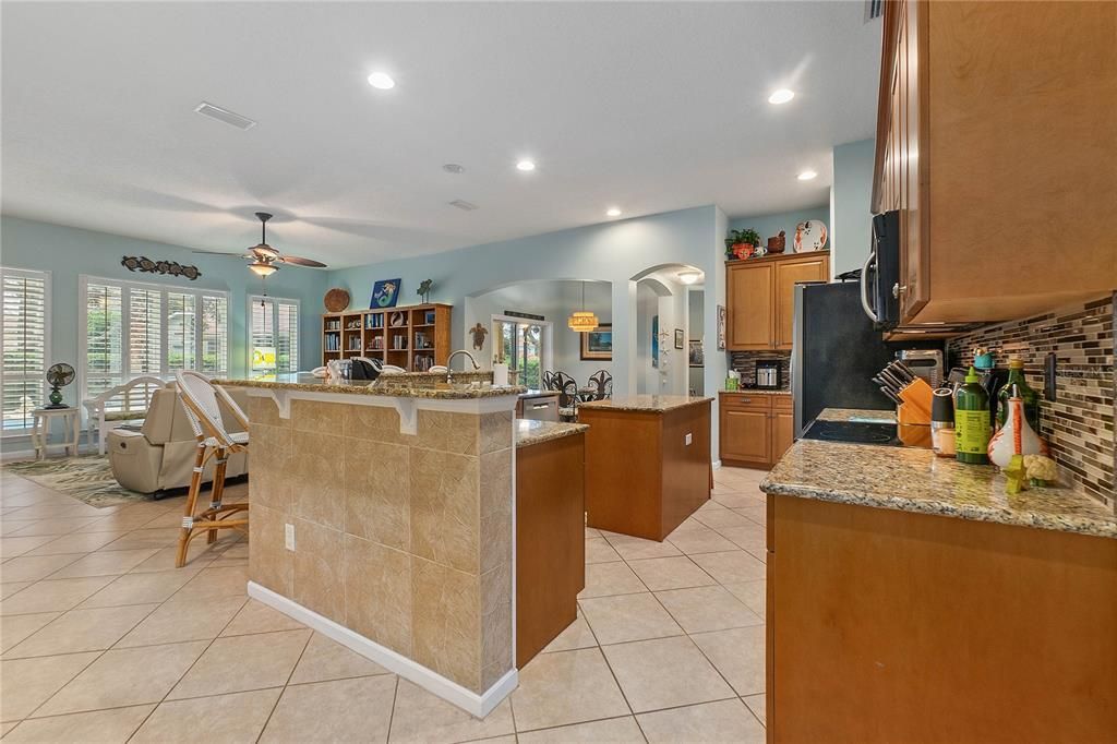 待售: $629,000 (4 贝兹, 3 浴室, 2560 平方英尺)